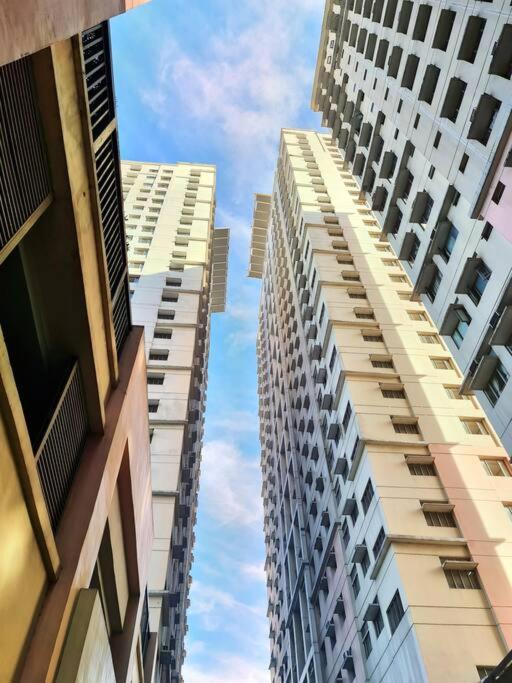 Modern & Spacious 2br With Netflix & Pool Acess In San Juan Apartamento Manila