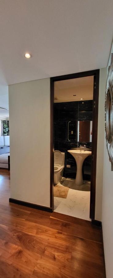 Apartment Poblacion Penthouse With Private Roofdeck *