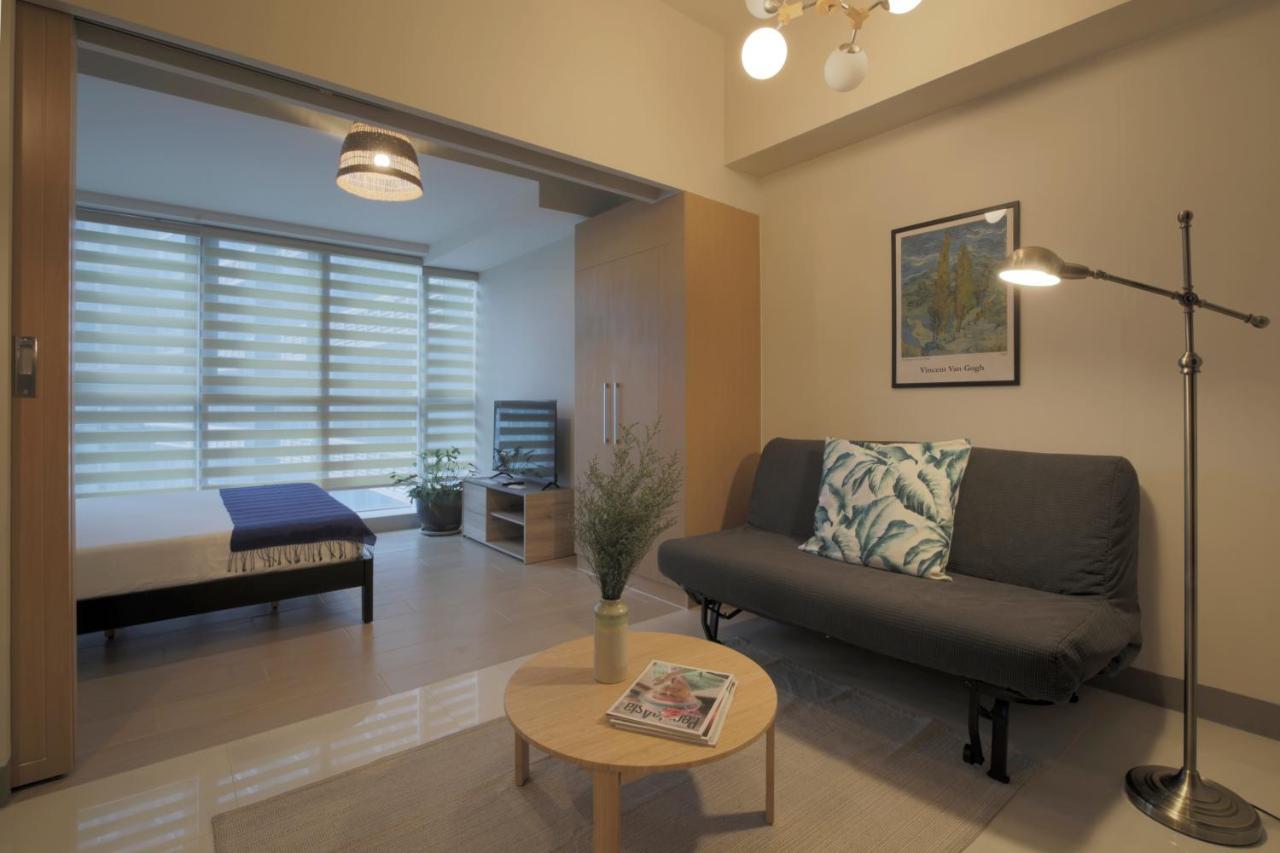 Apartment Uptown Parksuites Tower 1 Bgc By Ph Staycation *