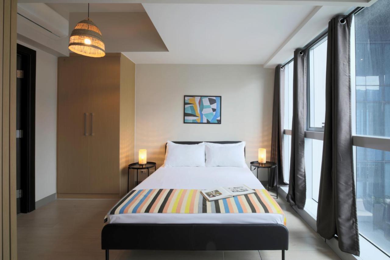 Apartment Uptown Parksuites Tower 1 Bgc By Ph Staycation Manila
