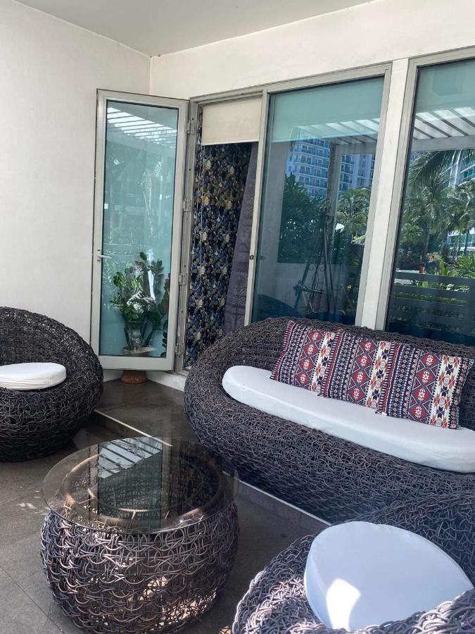 Azure 2bedrooms Beachfront/beachview Manila