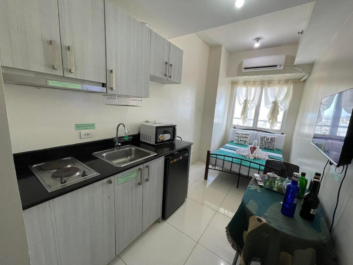 Stays At Residences 1 Studio Couples Bed With Complimentary Breakfast For 2 *