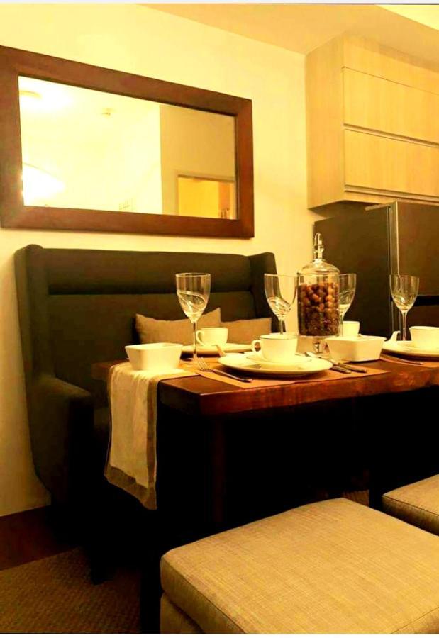 Apartment The Linear Makati Tower 1- With 1 Bedroom Bathroom Living N Kitchen The Rent Is 6 Days Minimum Manila