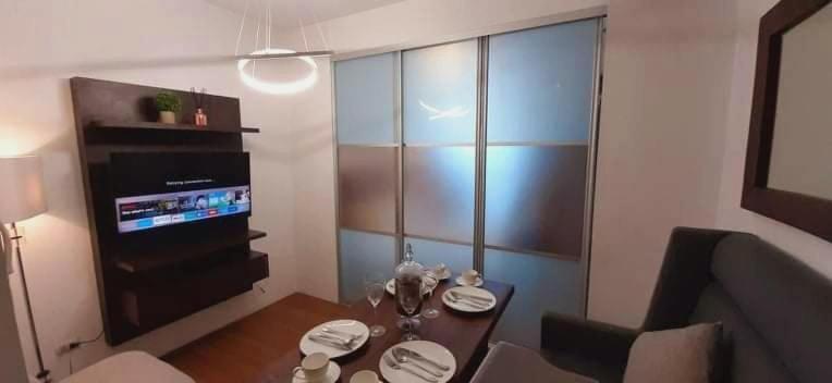 The Linear Makati Tower 1- With 1 Bedroom Bathroom Living N Kitchen The Rent Is 6 Days Minimum * Manila