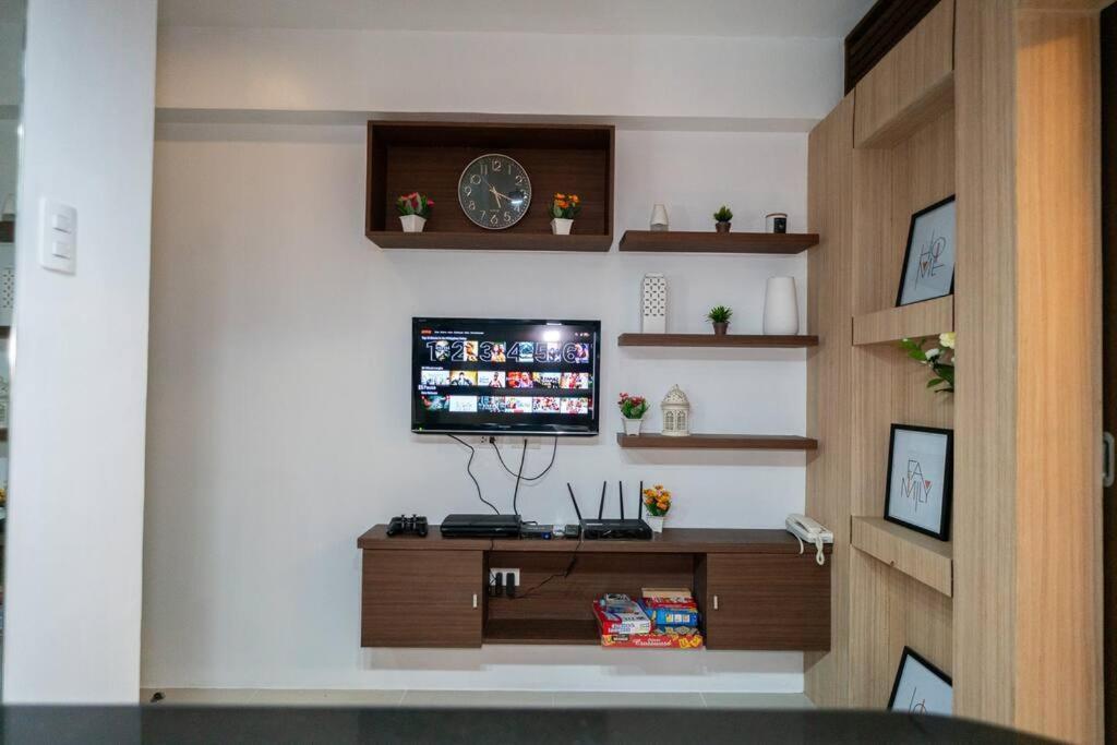 A2j Executive Near Venice Mall Bgc Taguig *