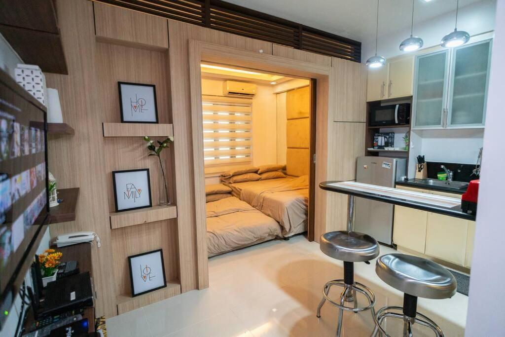 Apartment A2j Executive Near Venice Mall Bgc Taguig *