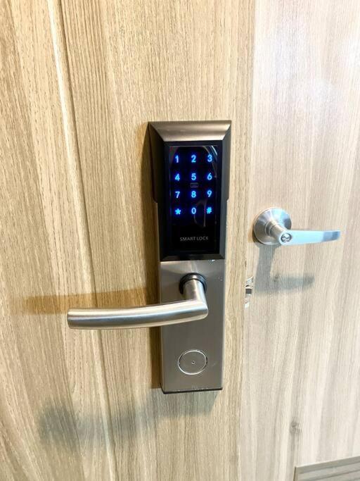 Claysky Staycation 1br Unit Near Moa With Netflix & Disneyplus Manila