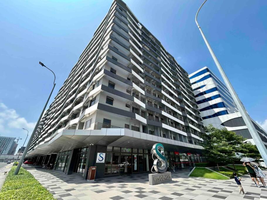 Claysky Staycation 1br Unit Near Moa With Netflix & Disneyplus * Manila