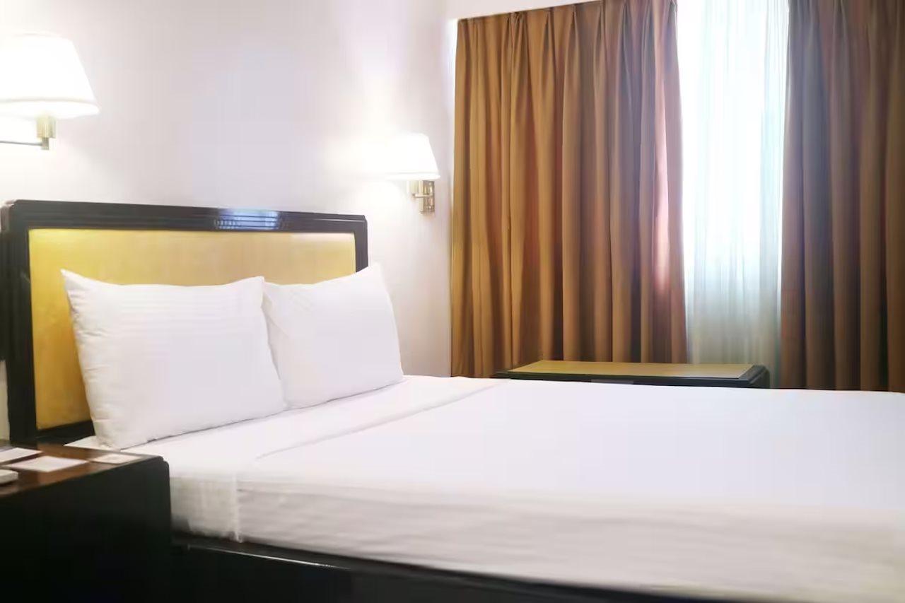 Palm Hotel