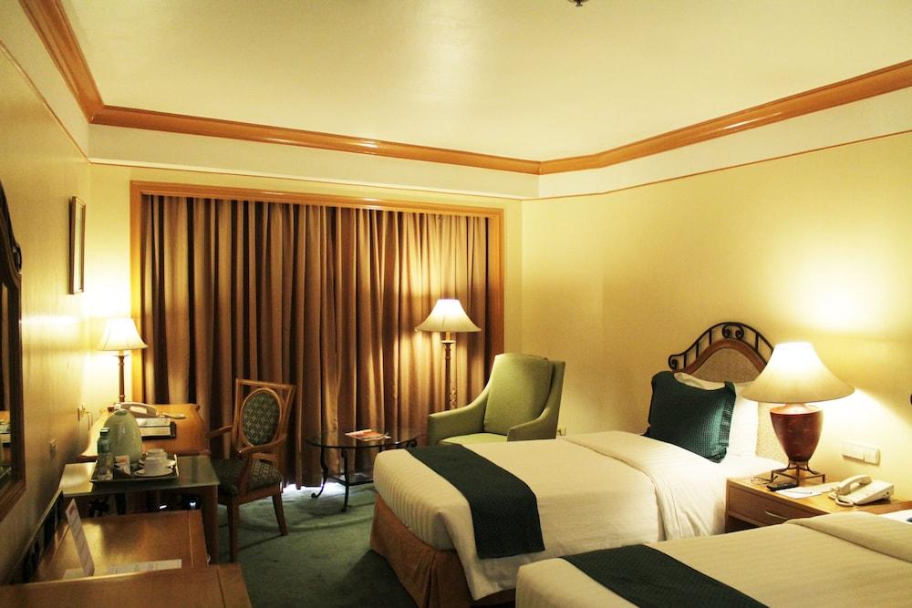 Century Park Hotel