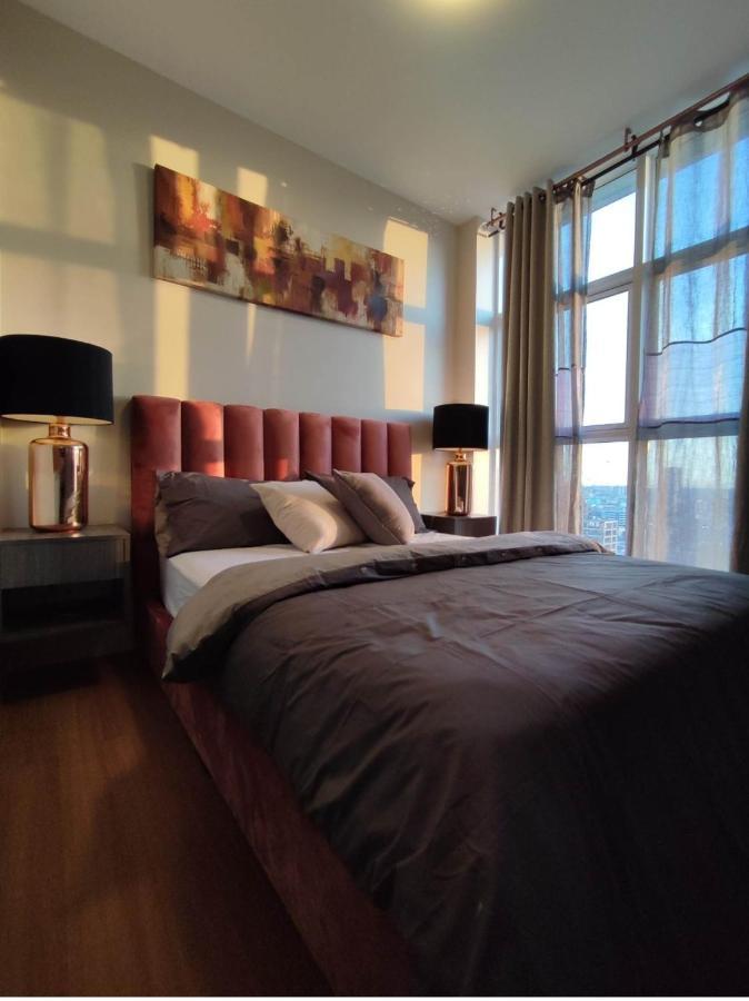 Apartment The Linear Makati Tower 1- With 1 Bedroom Bathroom Living N Kitchen The Rent Is 6 Days Minimum Manila