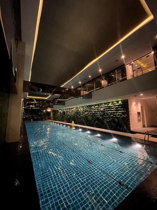 Lovely & Stylish 2br At The Gramercy Makati Apartment