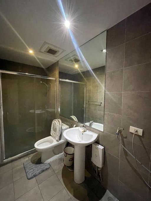 Lovely & Stylish 2br At The Gramercy Makati * Manila