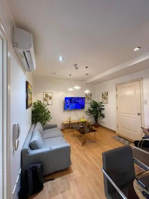 Lovely & Stylish 2br At The Gramercy Makati Manila