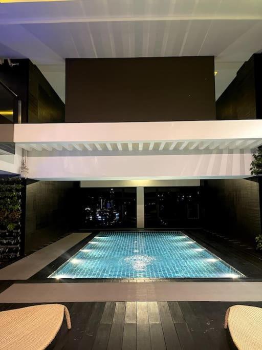 Lovely & Stylish 2br At The Gramercy Makati * Manila
