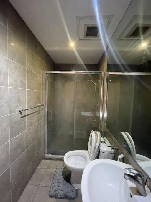 Lovely & Stylish 2br At The Gramercy Makati * Manila