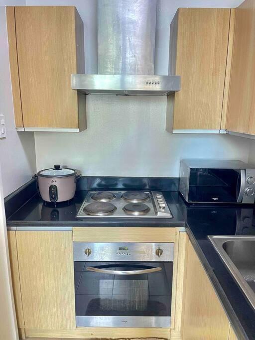 2br New In Bgc Apartment