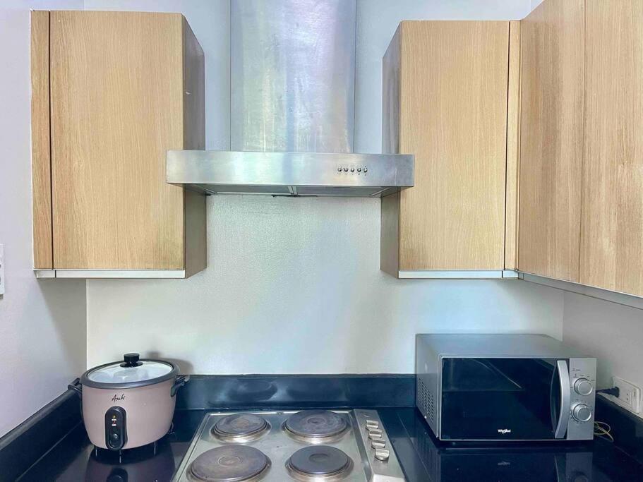 2br New In Bgc Apartment
