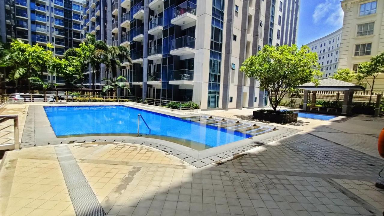 Hilanders Condotel In Front Of Terminal 3 Apartment