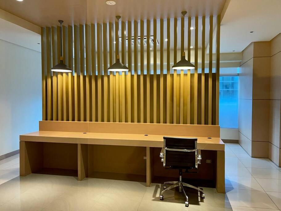 Apartment Stylish 1br Uptown Parksuites Bgc, 200mbps/smarttv Manila