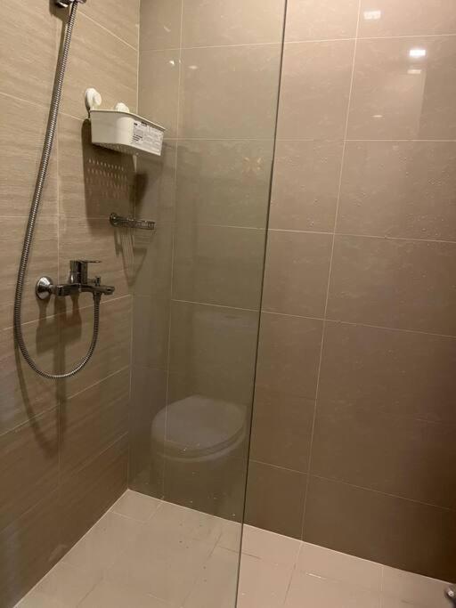 Apartment Bgc Uptown Mall