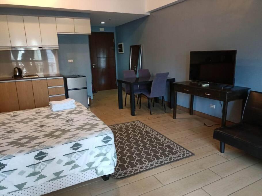 Mckinley Bgc Apartment *
