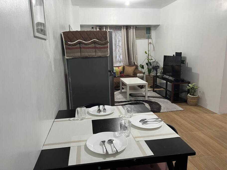 Convenient 2-bedroom Unit In The Metro * Manila