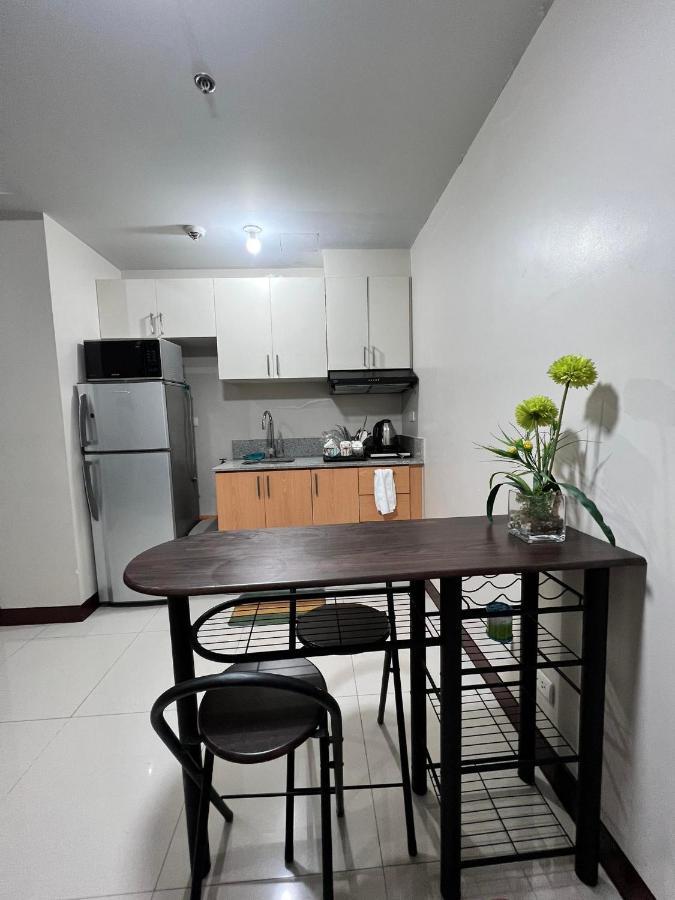 Manhattan Heights Towerb In Araneta Cubao 5mins Walk To Smart Araneta Aparthotel *