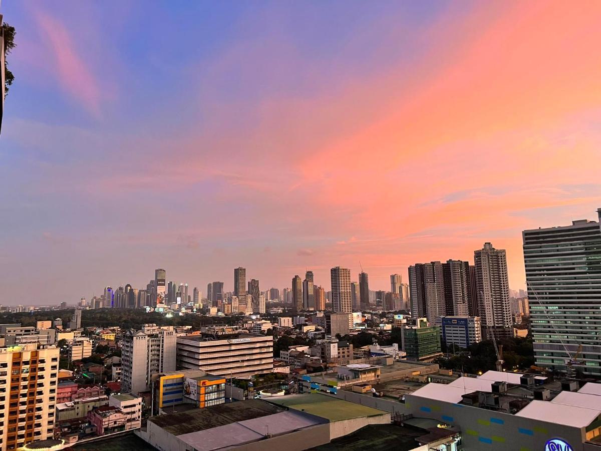 Manhattan Heights Towerb In Araneta Cubao 5mins Walk To Smart Araneta Aparthotel *