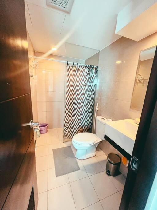 Unit Viceroy Residences Mckinley Hill Bgc