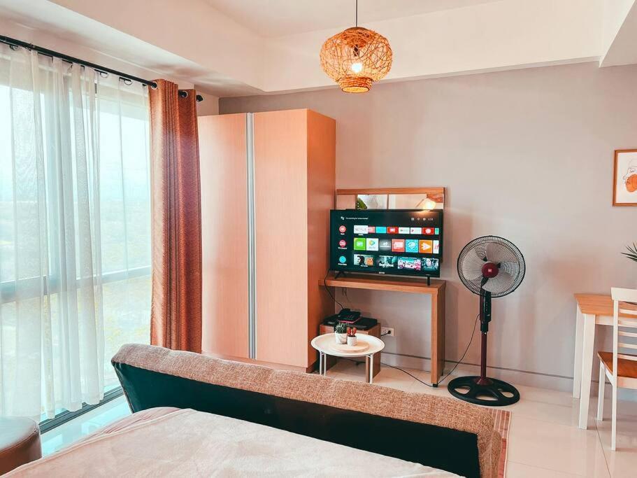 Unit Viceroy Residences Mckinley Hill Bgc * Manila