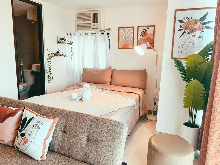 Unit Viceroy Residences Mckinley Hill Bgc Apartment *