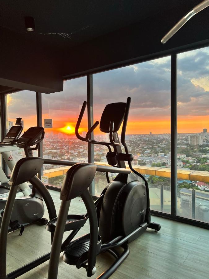 Cozy Spacious Hotel Type Condo With Ps5 Smart Tv And Wifi * Manila