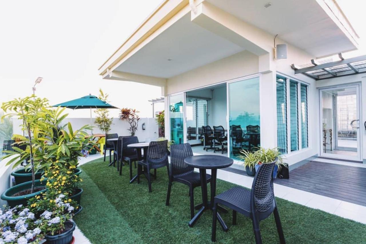 H Plus Powered By Cocotel Hotel