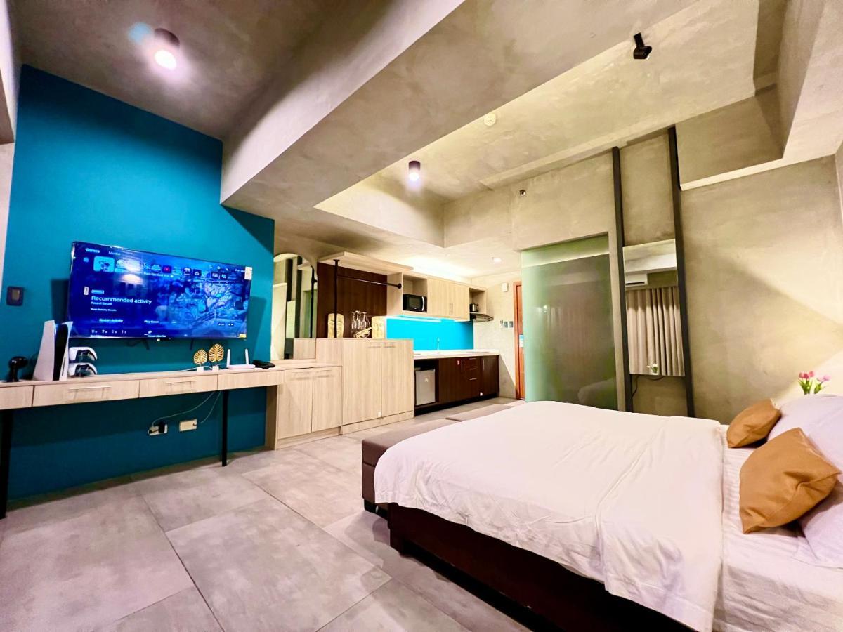 Cozy Spacious Hotel Type Condo With Ps5 Smart Tv And Wifi Aparthotel Manila