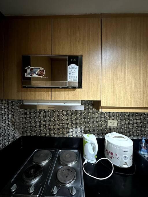 Shell Res Nr Moa 2br Free Parking * Manila