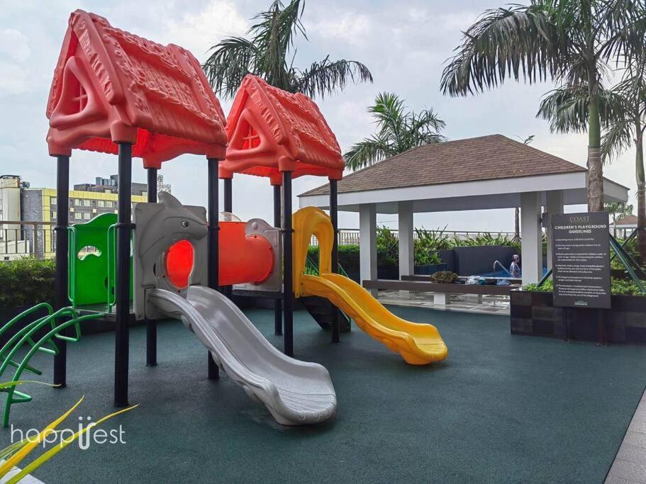 Apartment Happirest At Coast Residences, Pasay - 1 Bedroom With Balcony