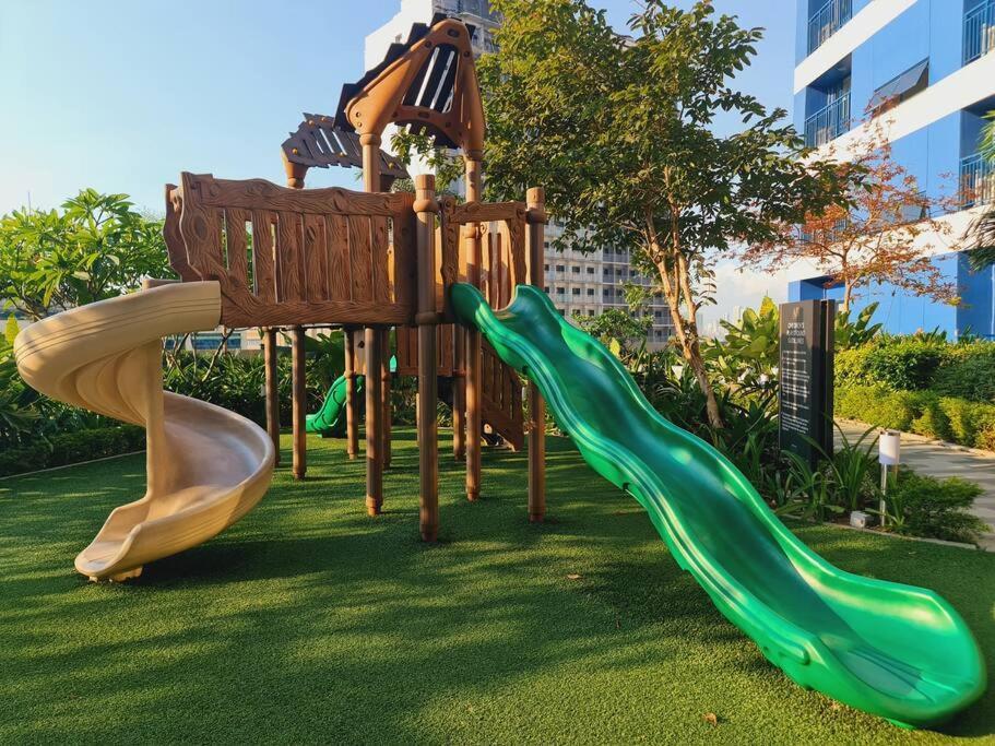 Air Residences 50th Apartment
