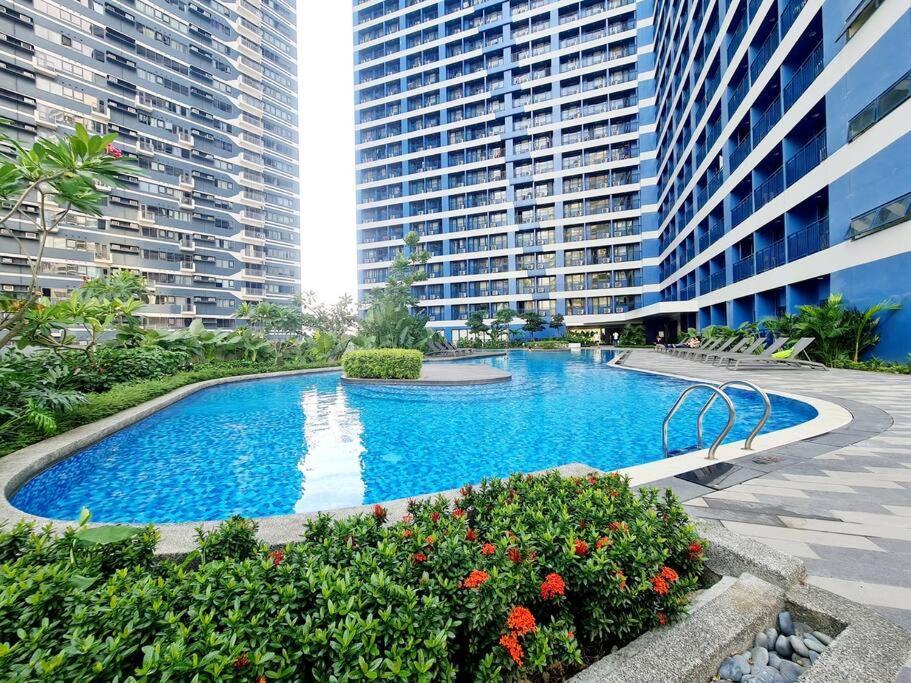 Air Residences 50th * Manila