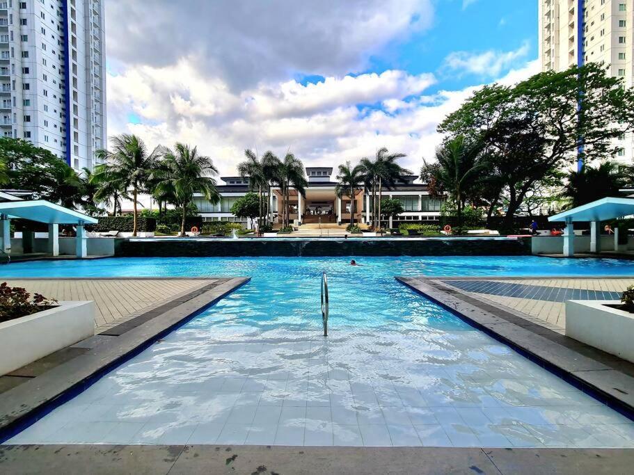 Grass Residences 26th/f T3 Manila