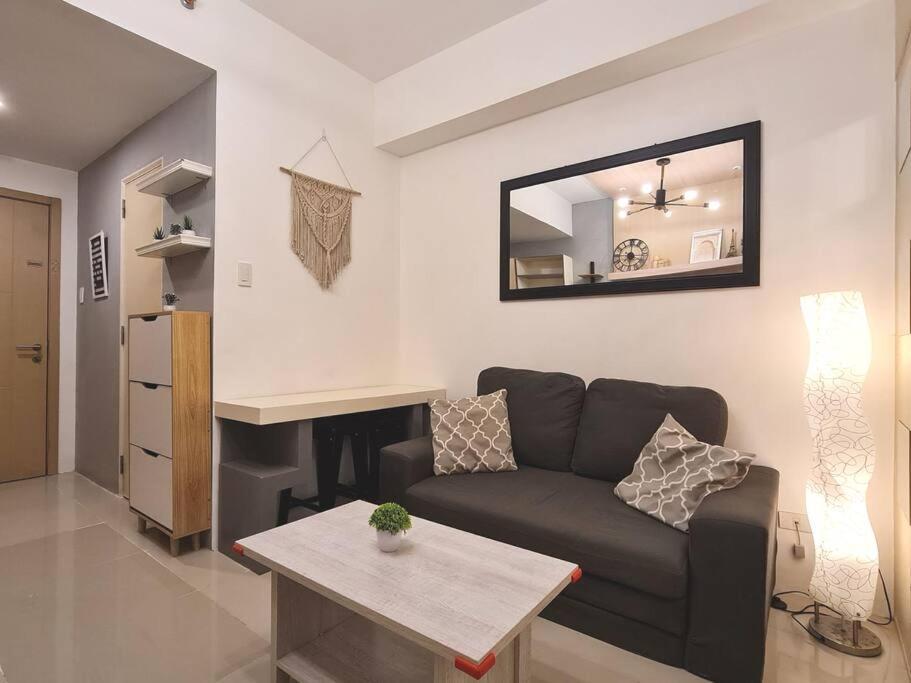 Grass Residences 26th/f T3 Apartment Manila