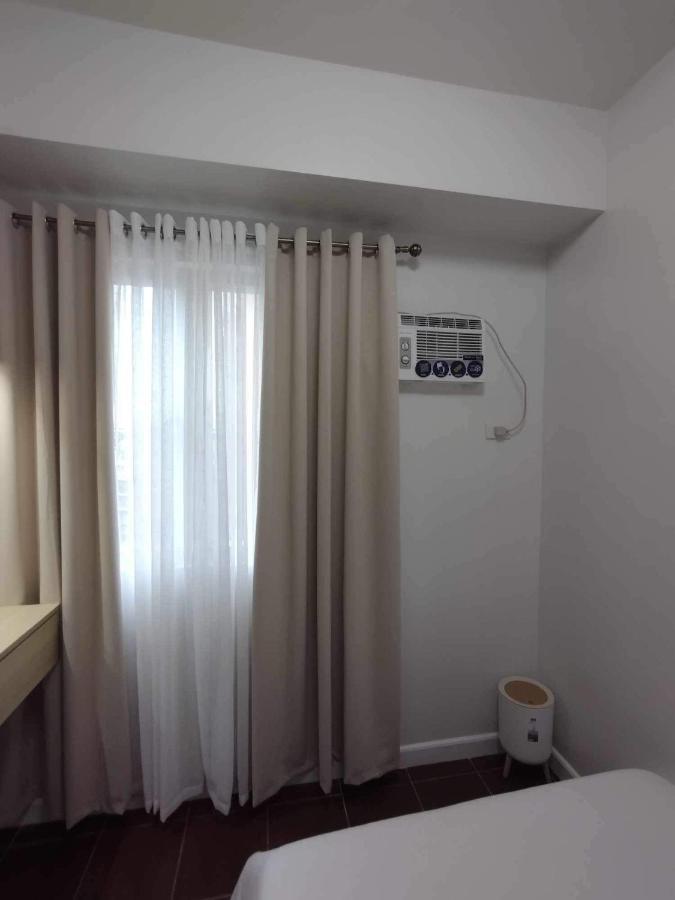 Apartment 1br Unit At The Rochester Manila