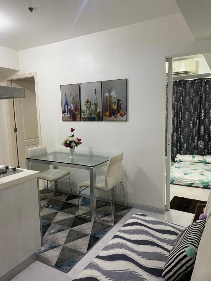 Azure Sm/city View 2 Bedrooms Apartment Manila