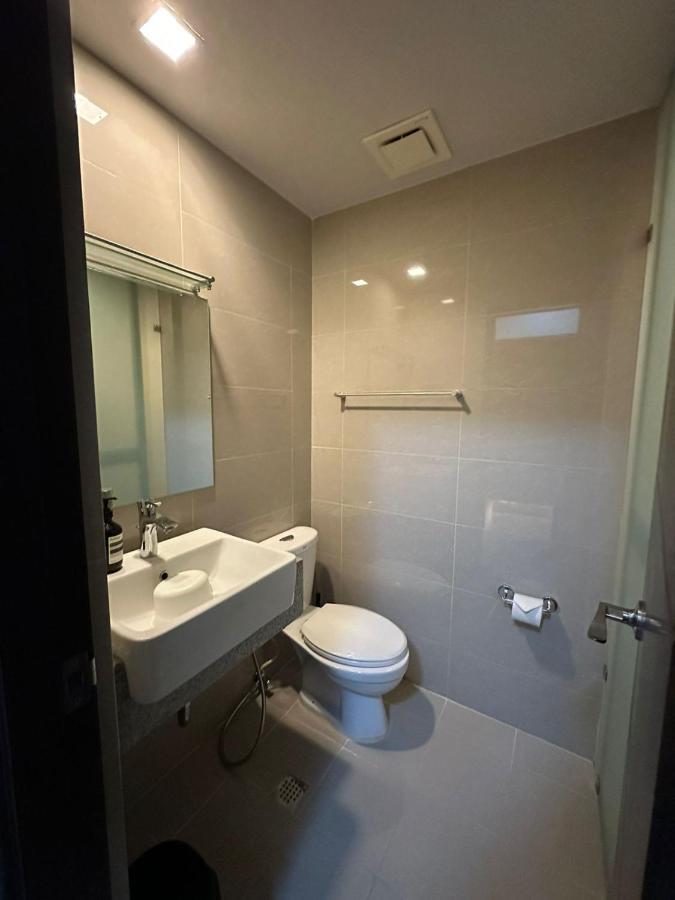 Bgc Uptown Chic & Chill Pad