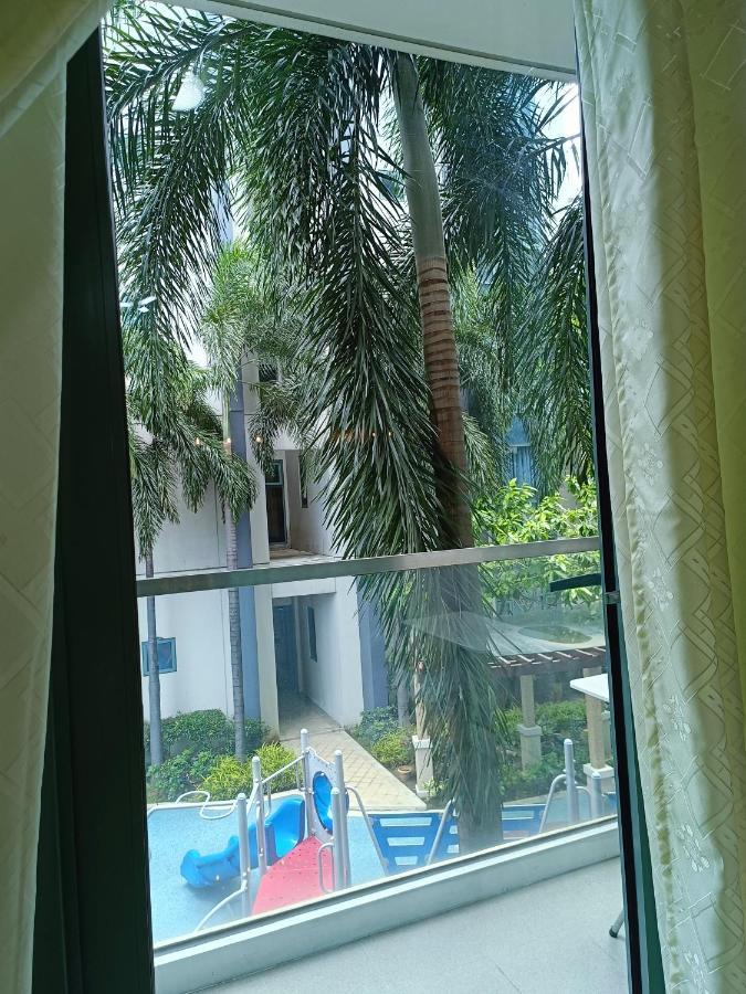 1br At Two Palmtree Across Airport Terminal 3 Apartamento *
