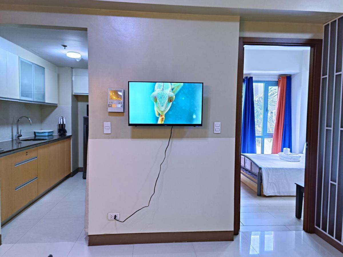 1br At Two Palmtree Across Airport Terminal 3 Manila