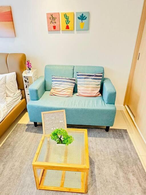 Cozy Penthouse I Wi-fi I Netflix L Pool Manila