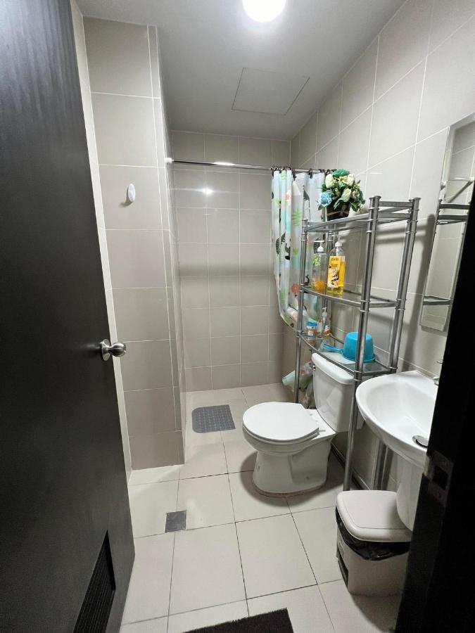 Aparthotel Manhattan Heights Towerb In Araneta Cubao 5mins Walk To Smart Araneta *