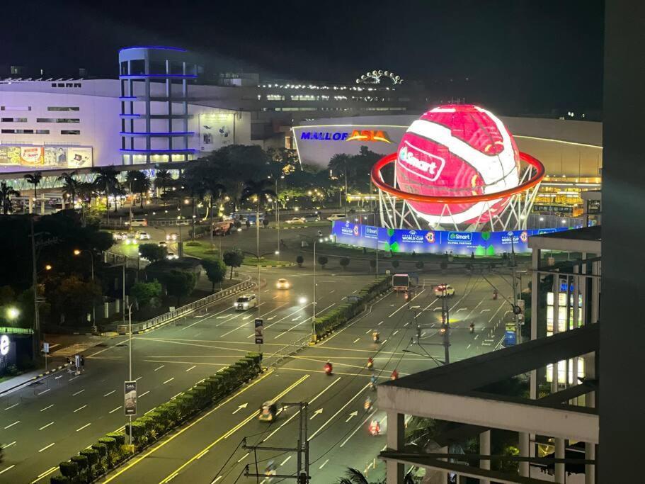 Shell Infront Mall Of W/ Netflix Wifi Apartment *