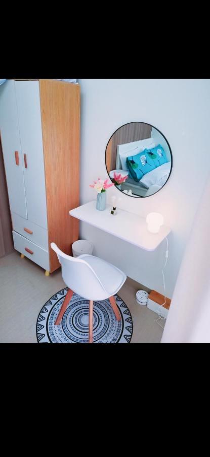 Shore 2 Residences 1br Deluxe In Moa Complex *
